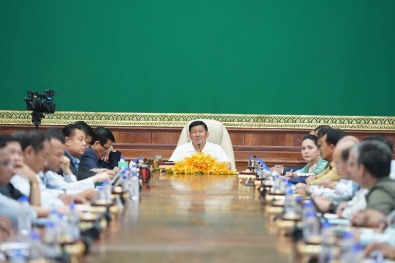 តាមរយៈវប្បធម៌សន្ទនា​ ក្រុមការងារក្រសួងរៀបចំដែនដី នគរូបនីយកម្ម និងសំណង់ បានពង្រួបពង្រួម និងផ្សះផ្សារ ដើម្បីបញ្ចប់វិវាទជូន បងប្អូនប្រជាពលរដ្ឋ ដែលមានទំនាស់ដីធ្លី នៅទីតាំងដីក្នុងភូមិសាស្ត្រភូមិគិរីវន្ត និងភូមិស្ទឹងឆាយ ឃុំស្ទឹងឆាយ ស្រុកកំពង់សីលា ខេត្តព្រះសីហនុ (ពីគីឡូម៉ែត្រលេខ១៥០ ដល់គីឡូម៉ែត្រលេខ១៥៤ តាមបណ្តោយផ្លូវជាតិលេខ៤)
