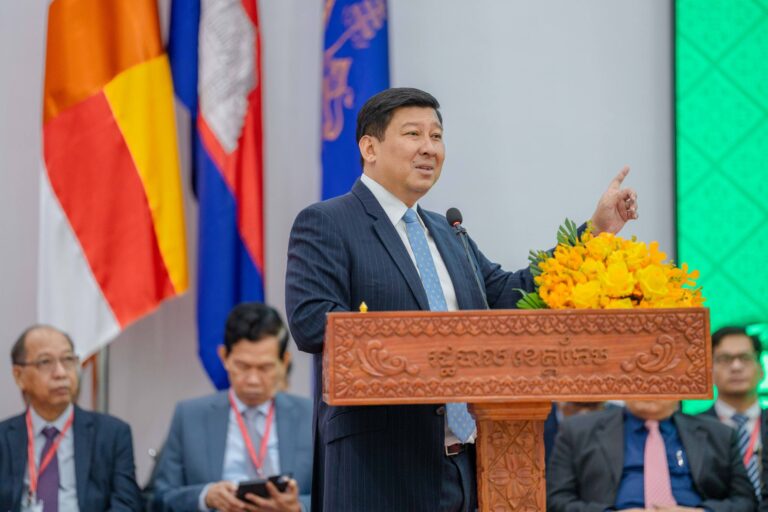 ឯកឧត្តមឧបនាយករដ្ឋមន្ត្រី សាយ សំអាល់បញ្ជាក់ថា ការកសាងខឿនទេសចរណ៍សម្រាប់ខេត្តកែបគឺផ្ដើមចេញពីសហគមន៍ ដែលធ្វើឱ្យប្រាក់ចំណូលរបស់គ្រួសារមានការកើនឡើង, ប្រាក់សន្សំកើនឡើងនិងបំណុលគ្រួសារធ្លាក់ចុះ ហើយ ទឹក ភ្លើង ផ្លូវ និងភូមិឃុំសង្កាត់មានសុវត្ថិភាព គឺជាការវិនិយោគសម្រាប់សេដ្ឋកិច្ចខេត្តកែប