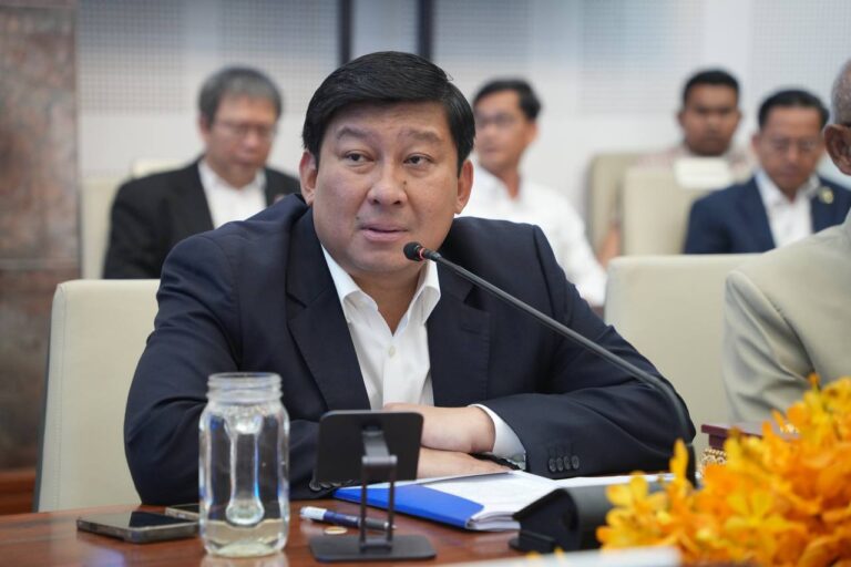 ក្រុមការងាររាជរដ្ឋាភិបាល បើកកិច្ចប្រជុំអន្តរក្រសួងពិភាក្សាលើការងារផ្គត់ផ្គង់និងតភ្ជាប់បណ្ដាញទឹកស្អាតក្នុងភូមិសាស្ត្រខេត្តព្រះសីហនុ ខេត្តកំពតនិងខេត្តកែប ដើម្បីធានានូវការផ្គត់ផ្គង់ទឹកស្អាតឱ្យបានពេញលេញស្របតាមតម្រូវការរបស់ប្រជាពលរដ្ឋ