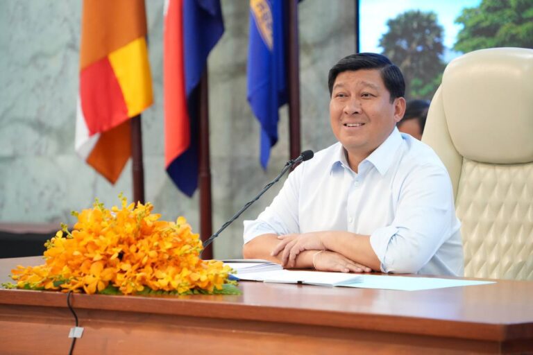 រដ្ឋមន្ត្រីក្រសួងដែនដី៖ និស្សិតជ័យលាភីទៅសិក្សានៅក្រៅប្រទេស ត្រូវចេះទាញប្រយោជន៍ពីប្រព័ន្ធនយោបាយ និងសេដ្ឋកិច្ចពិភពលោក ដើម្បីអភិវឌ្ឍខ្លួន គ្រួសារ និងមាតុភូមិ