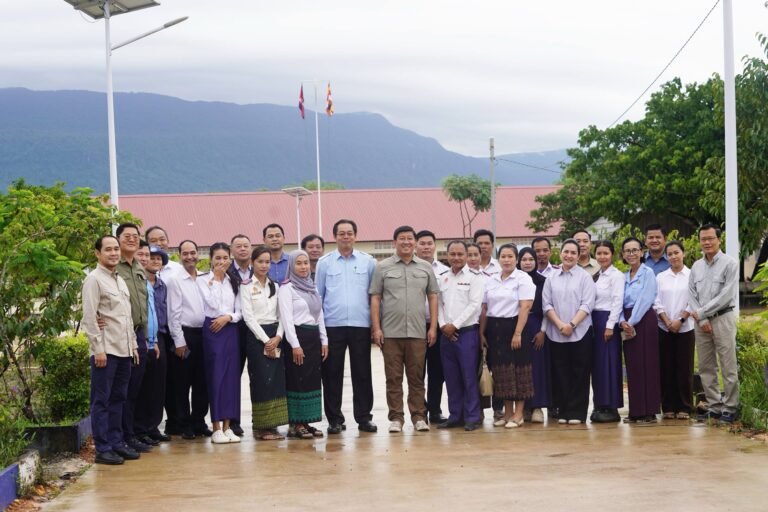 ក្រុមការងាររាជរដ្ឋាភិបាលចុះមូលដ្ឋានខេត្តព្រះសីហនុ ជំរុញការអភិវឌ្ឍប្រកបដោយនវានុវត្តន៍លើវិស័យអប់រំ និងសុខាភិបាល