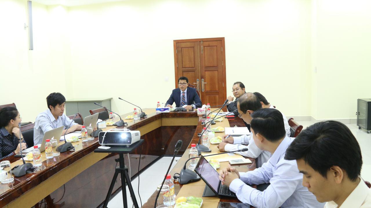 H.E. Kan Channmeta held a Meeting on Radio Frequency Auction with a Delegation from the Ministry of Economy and Finance