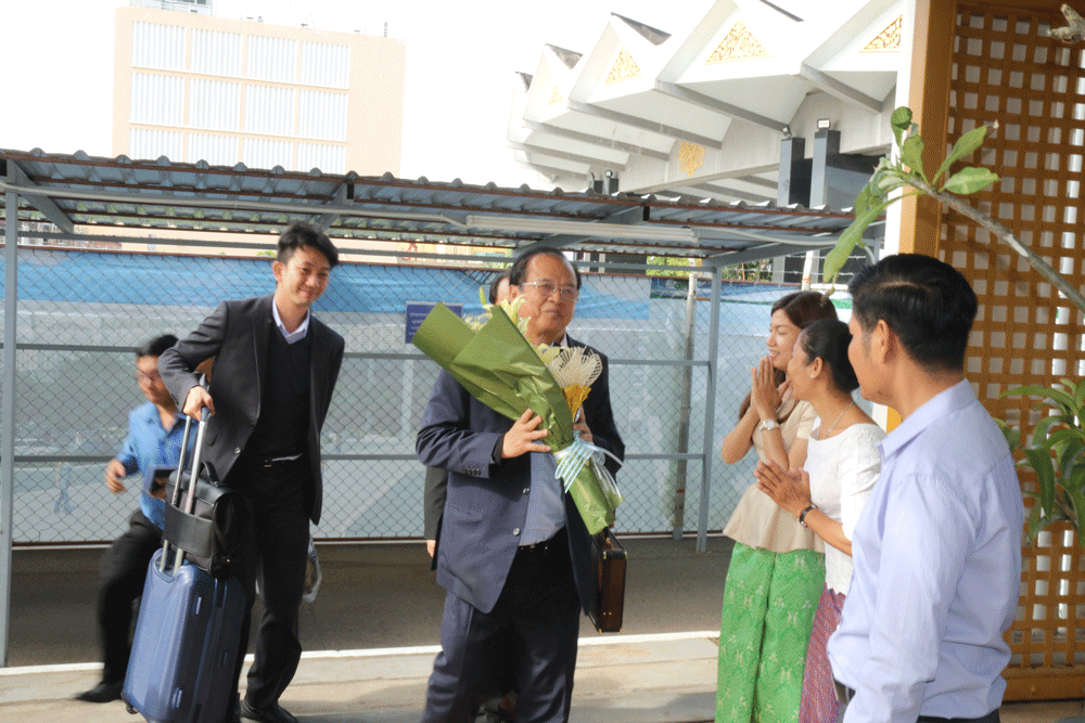 H.E. Minister Tram Iv Tek and a Cambodian Delegation arrived home country after completing an official Meeting of the 14th Telecommunication Regulating of Francophonie under the theme of “How to Deploying an Efficient Electronic Telecommunication Network”