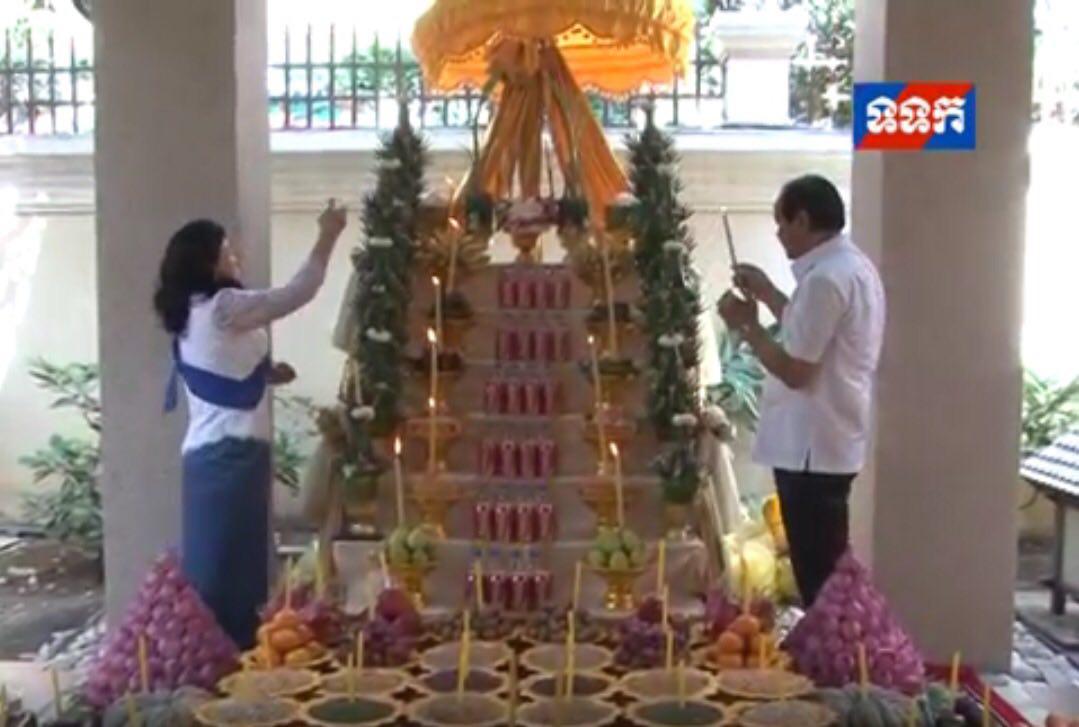 H.E. Minister Prak Sokhonn Held Kathina Ceremony 2015 to Techeah Phnom Srang Pagoda and to Ou Therl Techo Mean Chey Pagoda on October 30, 2015.