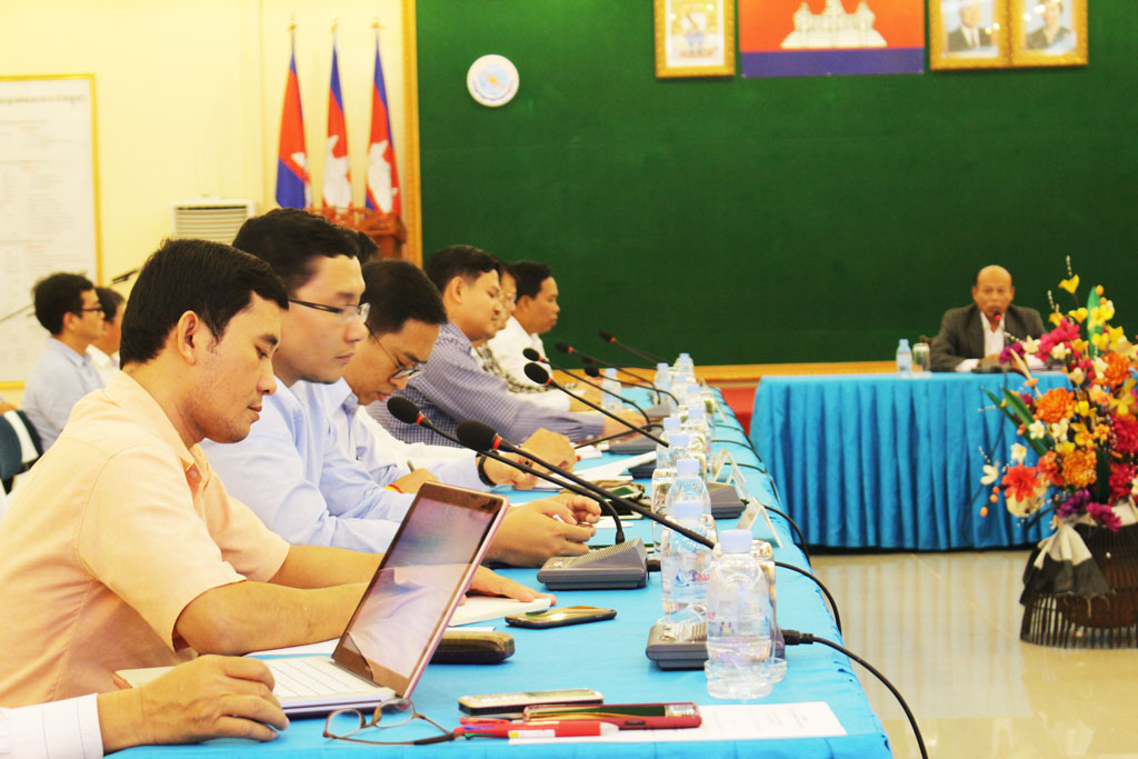 H.E. Khay Khunheng, Secretary of State of the Ministry of Posts and Telecommunications, chaired the Meeting on Strengthening Efficiency of  Special Phone  Number Usage,  25 September 2015