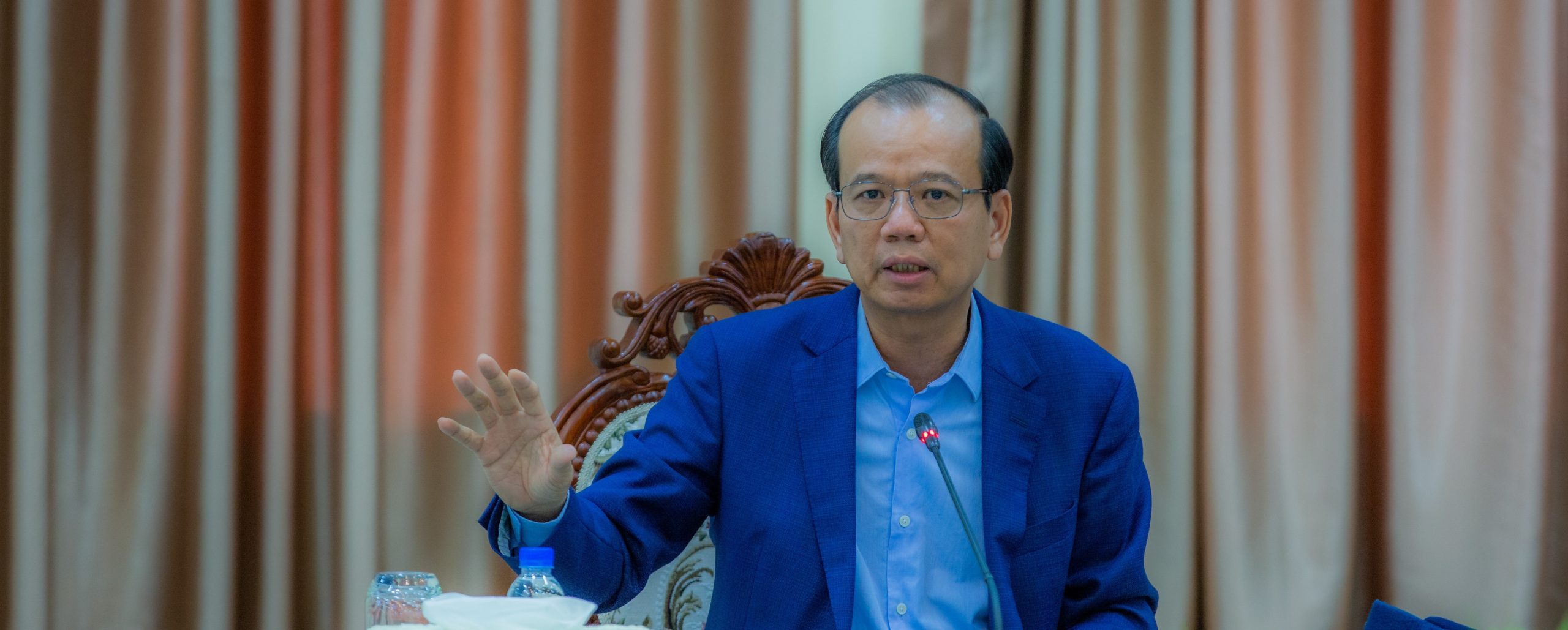 Minister Vandeth Chea Chairs Monthly Ministry-Wide Meeting