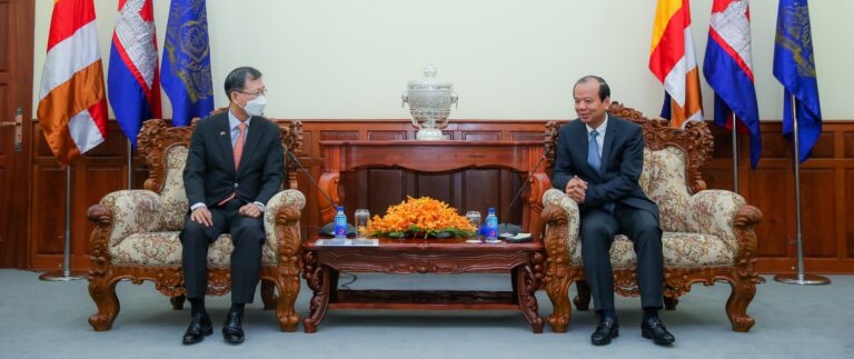 Minister Vandeth Chea Meets with H.E. Dr. Park Heung-Kyoeng, Ambassador of the Republic of Korea to the Kingdom of Cambodia