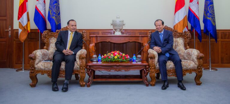 Minister Vandeth Chea Meets with H.E. Amphay Kindavong, Ambassador of the Lao’s People Democratic Republic to Cambodia