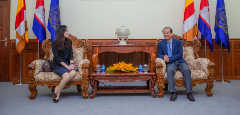 Minister Vandeth Chea allowed Mrs. Ling Yan, the General Manager of China Telecom Cambodia Co., Ltd., to pay a courtesy visit and hold work discussion.