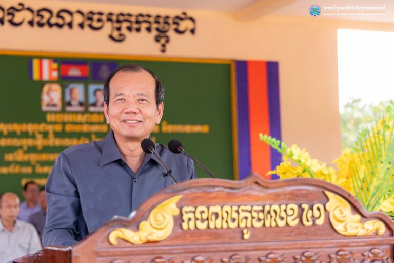 ឯកឧត្ដមរដ្ឋមន្ត្រី ជា វ៉ាន់ដេត បានអញ្ជើញជួបសំណេះសំណាលសួរសុខទុក្ខ និងនាំយកអំណោយជូននាយទាហាន នាយទាហានរង និងពលទាហាន កងពលតូចថ្មើរជើងលេខ៤១