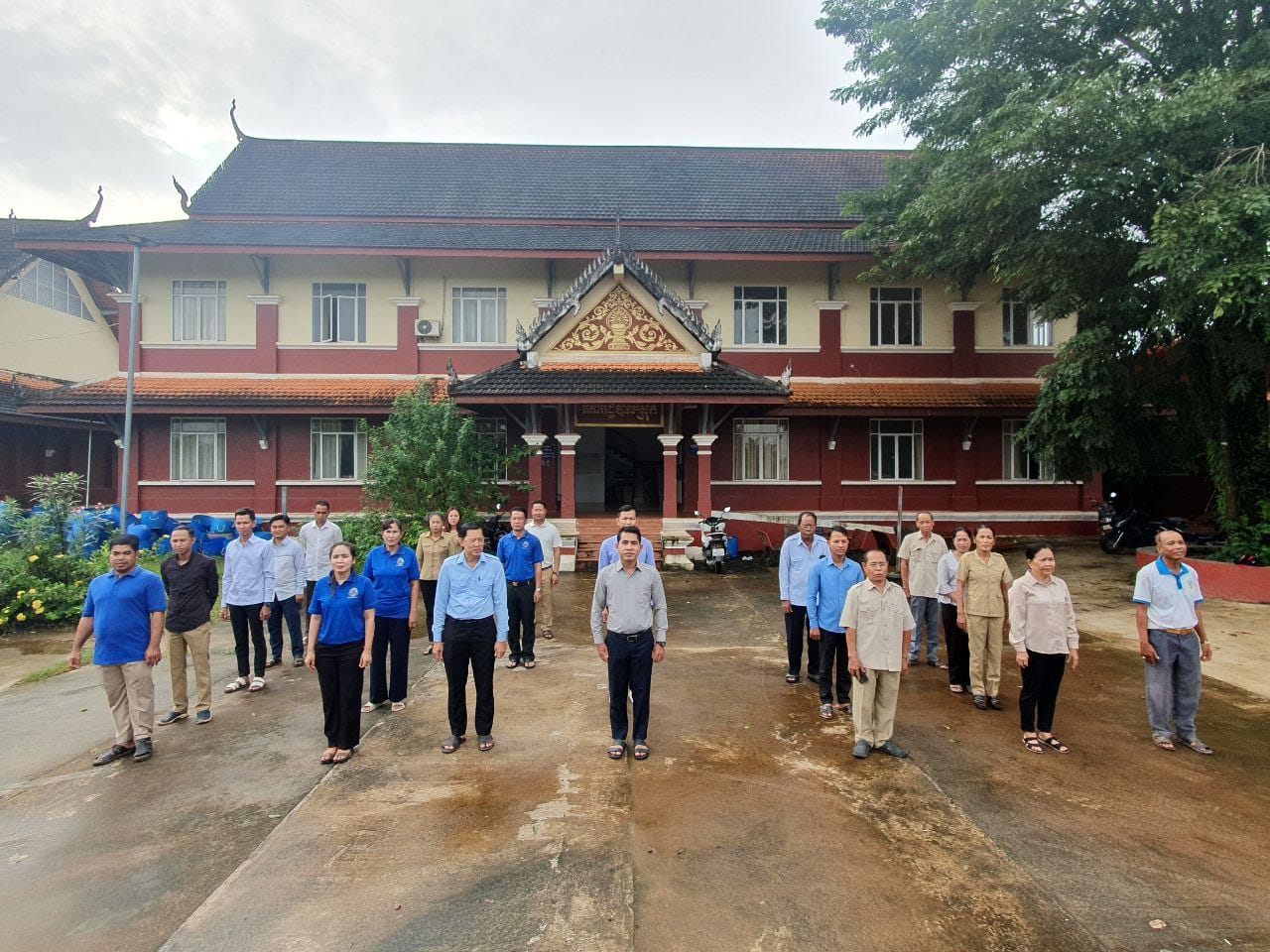 ក្រុមប្រឹក្សាស្រុក គណៈអភិបាលស្រុក មន្រ្តីរាជការ នៃរដ្ឋបាលស្រុកបូទុមសាគរ បានធ្វើការគោរពទង់ជាតិ នៃព្រះរាជាណាចក្រកម្ពុជា នាព្រឹកថ្ងៃចន្ទដើមសប្តាហ៍