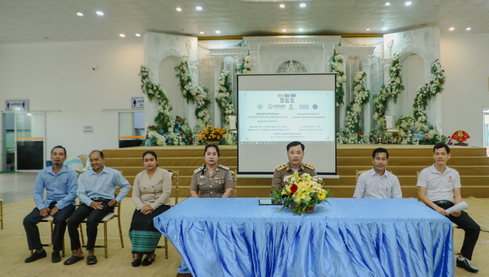 លោក អន សុធារិទ្ធ អភិបាលរង នៃគណៈអភិបាលខេត្តកោះកុង បានអញ្ជើញជាអធិបតី ក្នុងវគ្គចែករំលែកស្តីពីការកាត់បន្ថយហានិភ័យការប្រែប្រួលអាកាសធាតុរួមបញ្ចូលបរិយាបន្នពិការភាពនៅក្នុងគោលដៅ ចំនួន ០២ គឺក្រុងខេមរភូមិន្ទ និងស្រុកមណ្ឌលសីមា ខេត្តកោះកុង