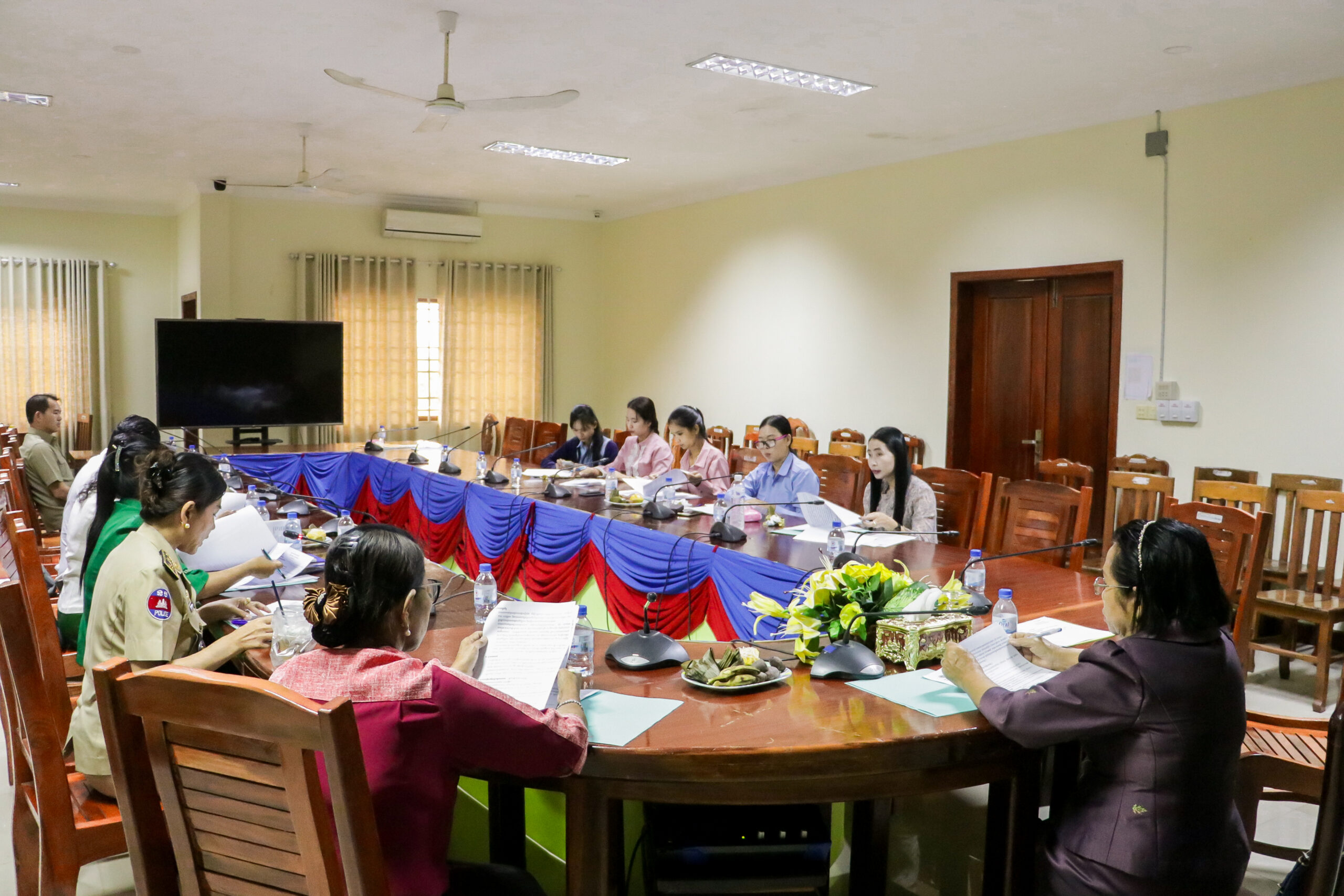 លោកជំទាវ ចេង វន្នី សមាជិកក្រុមប្រឹក្សាខេត្ត និងជាប្រធានគណៈកម្មាធិការពិគ្រោះយោបល់ស្ត្រី និងកុមារខេត្ត បានអញ្ជើញជាអធិបតី ដឹកនាំកិច្ចប្រជុំសាមញ្ញលើកទី២ របស់ គ.ក.ស.ក ខេត្ត