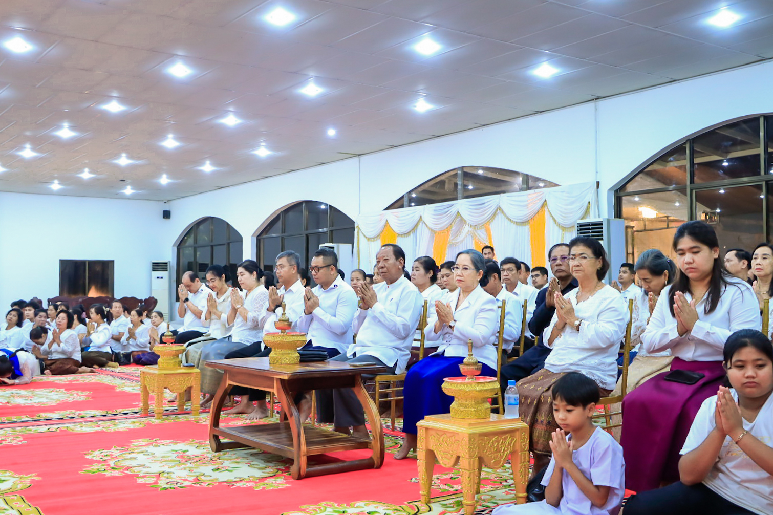 ឯកឧត្តម ថុង ណារុង ប្រធានក្រុមប្រឹក្សាខេត្ត និងលោកជំទាវ មិថុនា ភូថង អភិបាល នៃគណៈអភិបាលខេត្ត លោកបណ្ឌិត លោក លោកស្រី អភិបាលរង នៃគណៈអភិបាលខេត្ត និងមន្ត្រីរាជការ បានអញ្ជើញចូលរួម ក្នុងពិធីបុណ្យ គម្រប់ខួប៥ឆ្នាំ ឧទ្ទិសមហាកុសលជូនចំពោះ ដួងវិញ្ញាណក្ខន្ធមហាឧបាសក ថាំ សាន្ត