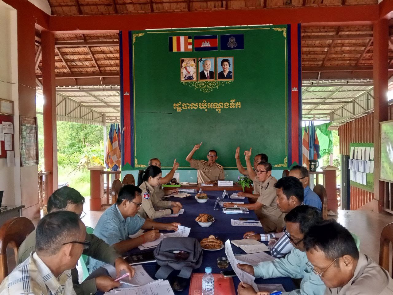 រដ្ឋបាលឃុំអណ្តូងទឹក បានរៀបចំកិច្ចប្រជុំសាមញ្ញរបស់ក្រុមប្រឹក្សាឃុំ លើកទី២៨ អាណត្តិទី៥ ឆ្នាំ២០២៤ ប្រចាំខែកញ្ញា ក្រោមអធិបតីភាពលោក ឃៀង យិង ប្រធានក្រុមប្រឹក្សាឃុំ និងជាប្រធានអង្គប្រជុំ
