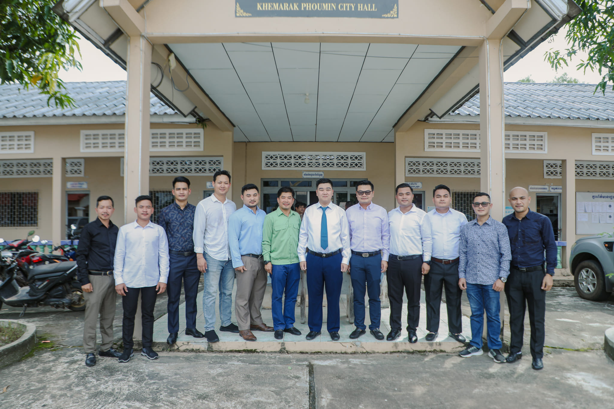 លោក ក្រូច បូរីសីហា អភិបាល នៃគណៈអភិបាលស្រុកបូទុមសាគរ បានចូលរួមពិធីប្រកាសចូលកាន់មុខតំណែងអភិបាល នៃគណ:អភិបាលក្រុងខេមរភូមិន្ទ ស្ថិតក្រោមអធិបតីភាពដ៏ខ្ពង់ខ្ពស់ឯកឧត្តម ថុង ណារុង ប្រធានក្រុមប្រឹក្សាខេត្តកោះកុង និងលោកជំទាវ មិថុនា ភូថង អភិបាល នៃគណៈអភិបាលខេត្តកោះកុង