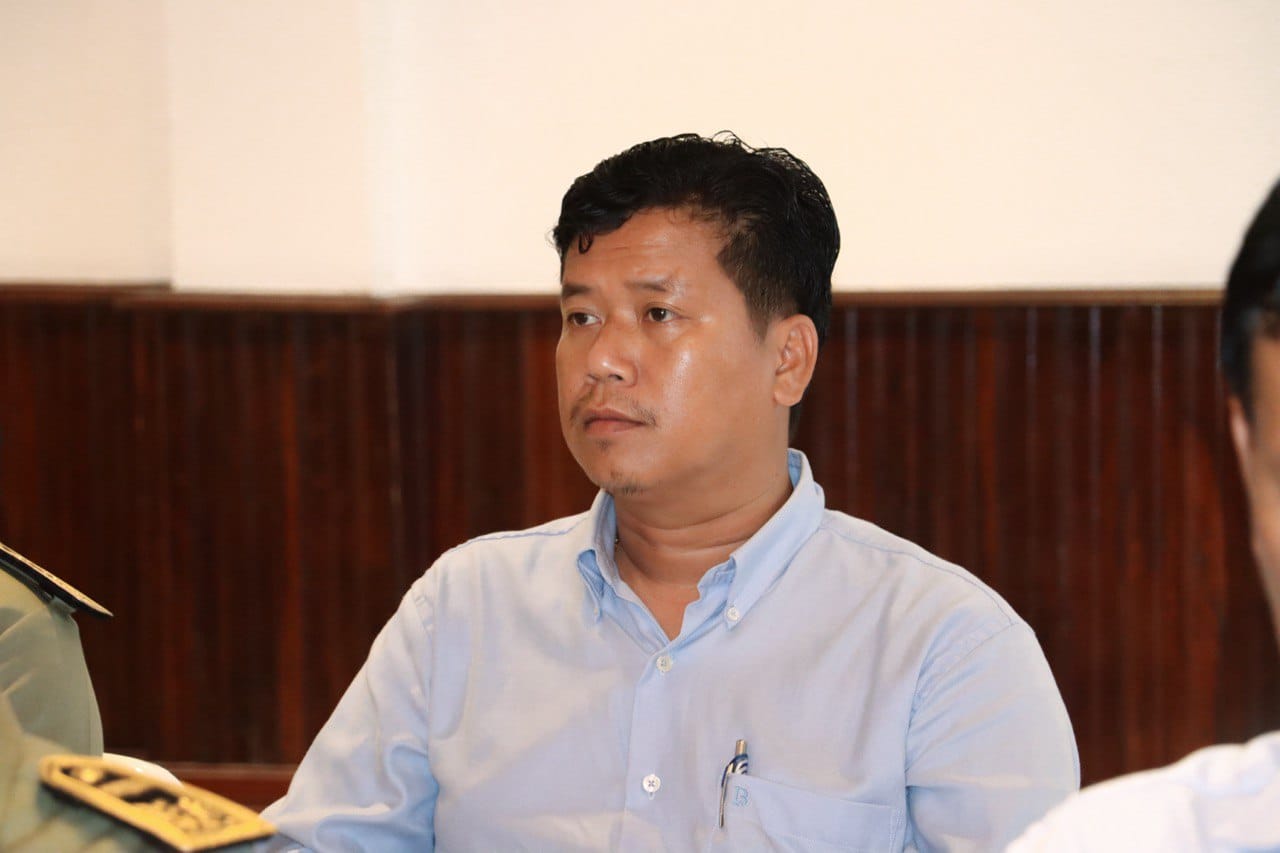 លោក សាង ស៊ីណេត អភិបាលរងស្រុក បានចូលរួមកិច្ចប្រជុំ ប្រចាំត្រីមាសទី៣ ឆ្នាំ២០២៤ ស្តីពី “ការអនុវត្តគោលនយោបាយភូមិ ឃុំ សង្កាត់មានសុវត្ថិភាពខេត្តកោះកុង” ក្រោមអធិបតីភាព ឯកឧត្តមនាយឧត្តមសេនីយ៍ មៀច សុផាន់ណា រដ្ឋលេខាធិការក្រសួងមហាផ្ទៃ