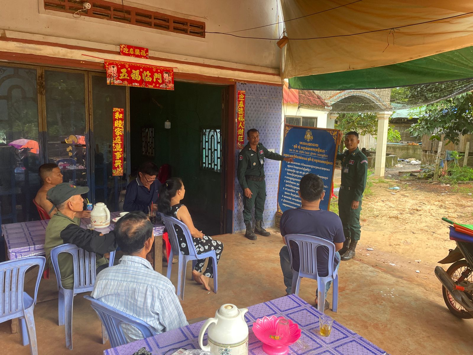 កម្លាំងប៉ុស្តិ៍នគរបាលរដ្ឋបាលឃុំជីផាត បានចុះល្បាតក្នុងមូលដ្ឋានបានផ្សាព្វផ្សាយគោលនយោបាយភូមិឃុំមានសុវត្ថិភាពទាំង៧ចំនុចនិង បានចុះការពារការិយាល័យចុះឈ្មោះបោះឆ្នោត