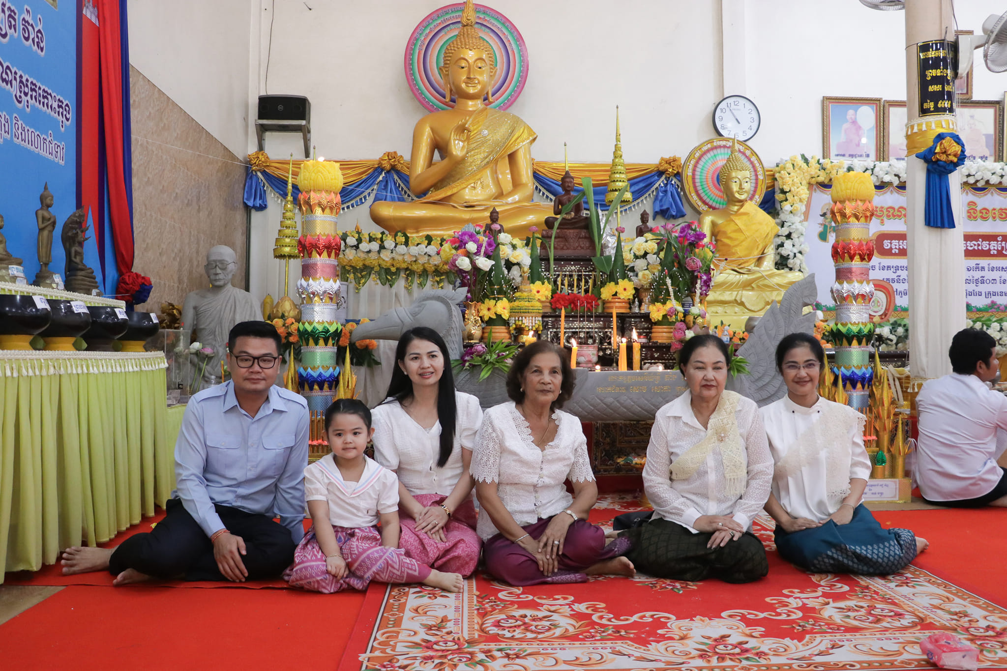 លោក ក្រូច បូរីសីហា អភិបាល នៃគណៈអភិបាលស្រុកបូទុមសាគរ បានអញ្ជើញចូលរួមពិធីបុណ្យកាន់បិណ្ឌ វេនបិណ្ឌទី១ របស់ ឯកឧត្តម យុទ្ធ ភូថង និងលោកជំទាវ នៅវត្តអម្ពទិយារាម (ហៅវត្តព្រែកស្វាយ) ស្ថិតនៅសង្កាត់ស្ទឹងវែង ក្រុងខេមរភូមិន្ទ