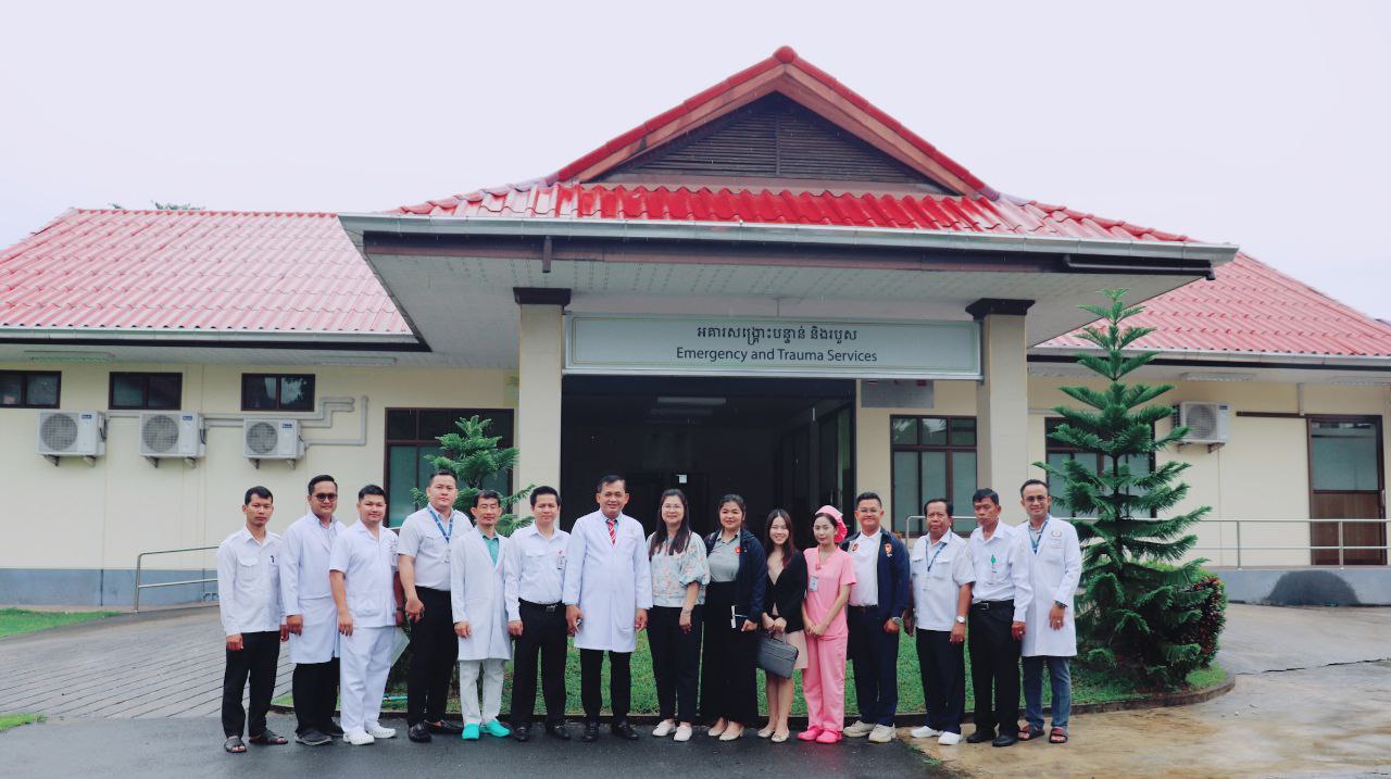 មន្ទីរពេទ្យបង្អែកខេត្តកោះកុង ទទួលបដិសណ្ឋារកិច្ចក្រុមគណៈប្រតិភូតំណាងស្ថានទូតព្រះរាជាណាចក្រថៃប្រចាំប្រទេសកម្ពុជា​ និងតំណាងទីភ្នាក់ងារសហប្រតិបត្តិការណ៍អន្តរជាតិថៃ(TICA) ។