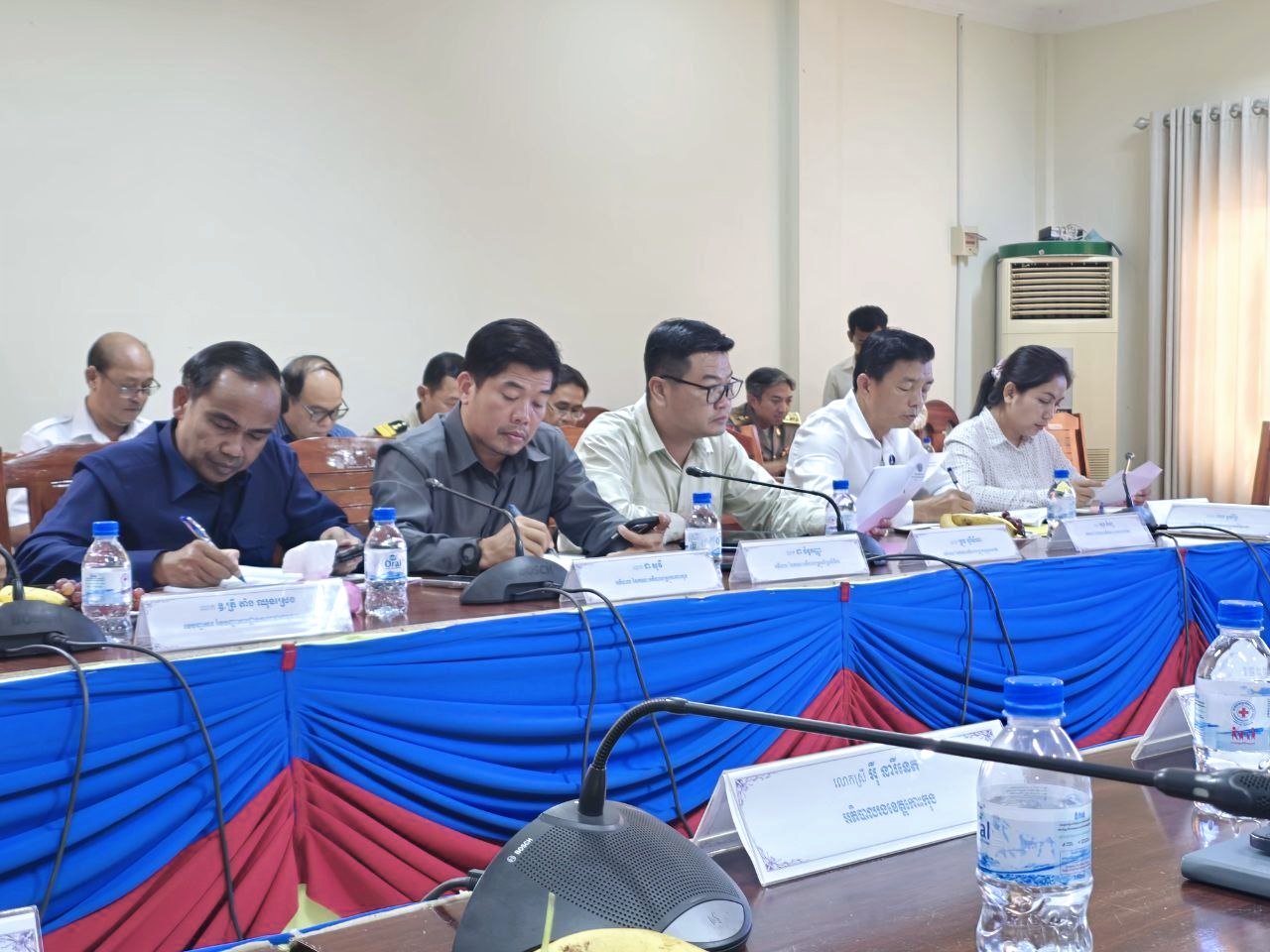 លោកស្រី ទួត ហាទីម៉ា អភិបាល នៃគណៈអភិបាលស្រុកថ្មបាំង បានអញ្ជើញចូលរួមកិច្ចប្រជុំគណៈបញ្ជាការឯកភាពរដ្ឋបាលខេត្តកោះកុង ប្រចាំ ខែកញ្ញា