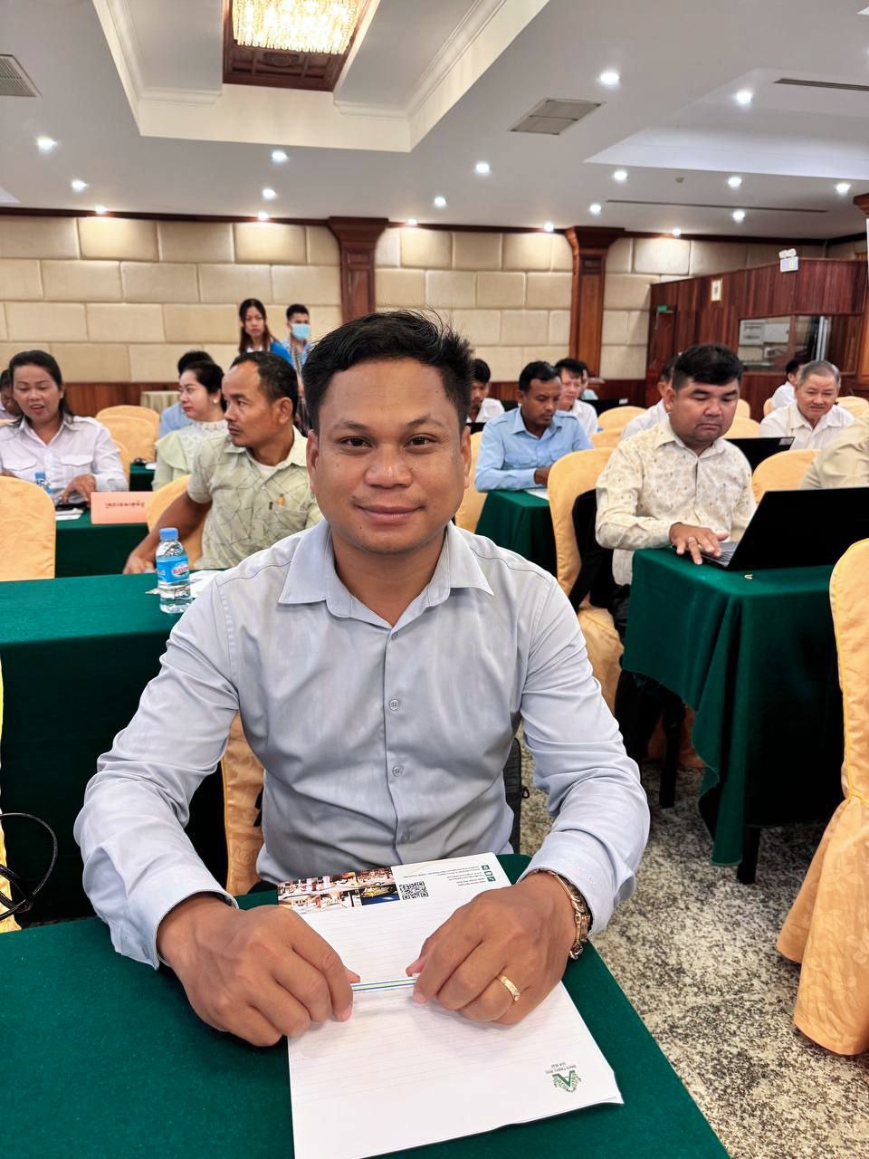 លោក ឈឺន ភស្តារ អភិបាលរង នៃគណៈអភិបាលស្រុកថ្មបាំង បានដឹកនំាមន្រ្តី ចូលរួមវគ្គសិក្ខាសាលាស្តីពី យុទ្ធសាស្ត្រសហគមន៍សាលារៀនលើកទី៣