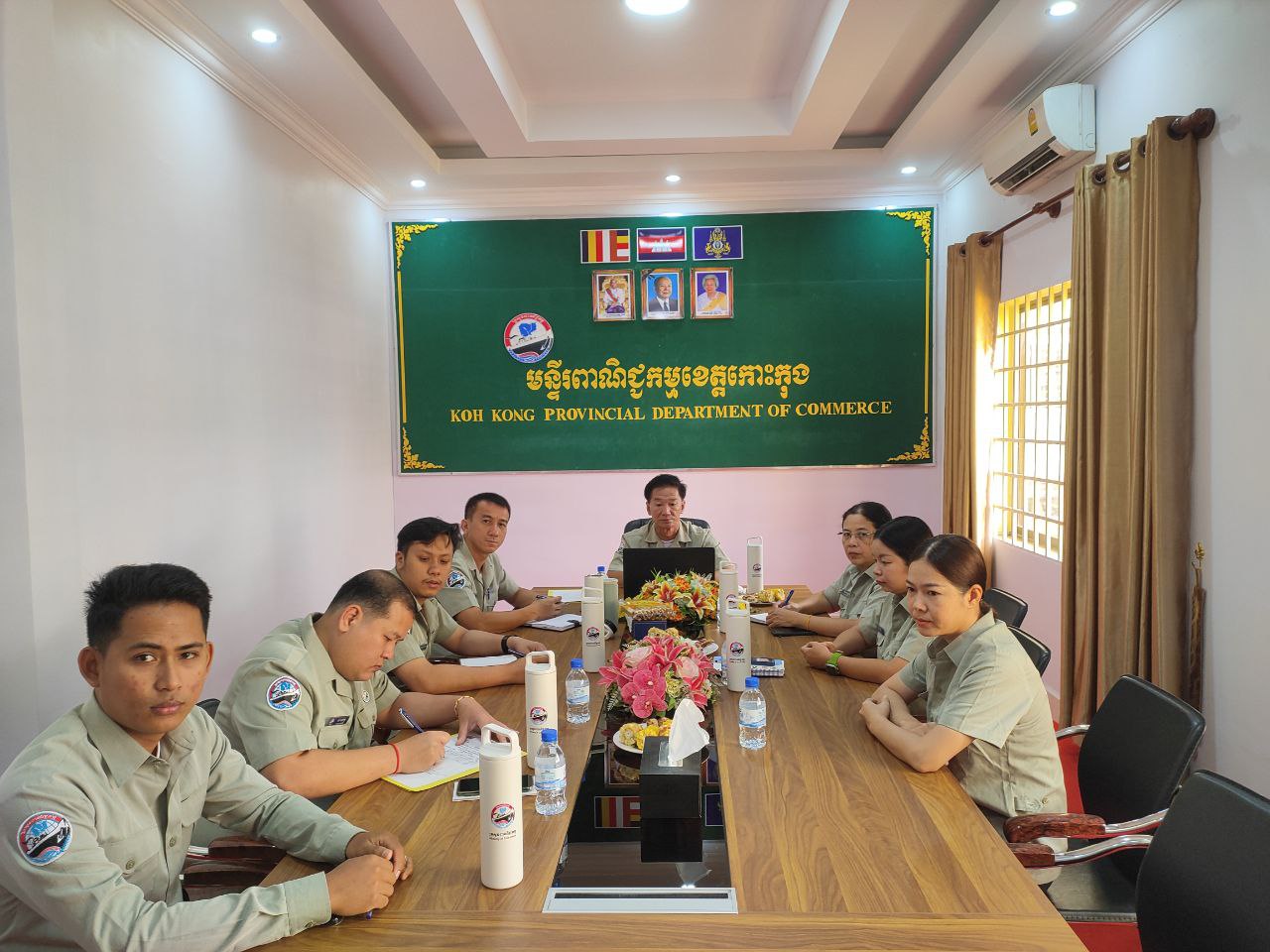 មន្ទីរពាណិជ្ជកម្មខេត្តកោះកុង បានចូលរួមកិច្ចប្រជុំប្រចាំសប្ដាហ៍របស់ក្រសួងពាណិជ្ជកម្ម តាមប្រព័ន្ធវីដេអូ ZOOM