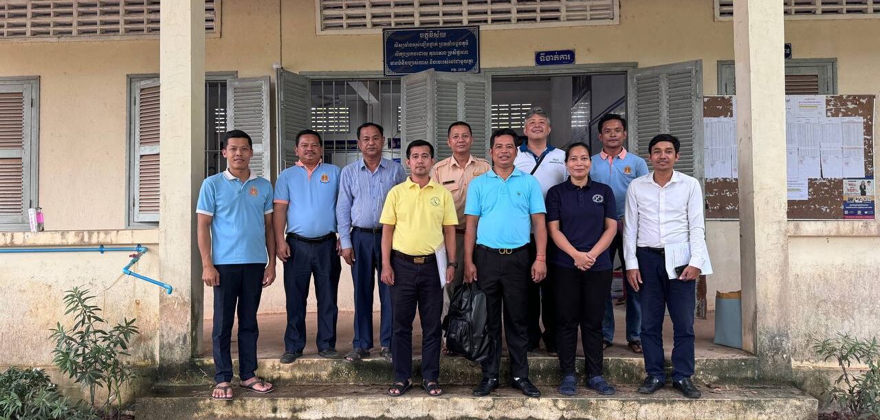 លោកស្រី នាក់ សង អនុប្រធានមន្ទីរអប់រំ​​ យុវជន និងកីឡាខេត្តកោះកុង សហការចូលរួមពិនិត្យ និងវាយតម្លៃចុងគ្រា នៅតាមសាលាមធ្យមសិក្សាគោលដៅទាំង២២ នៅក្នុងខេត្តកោះកុង