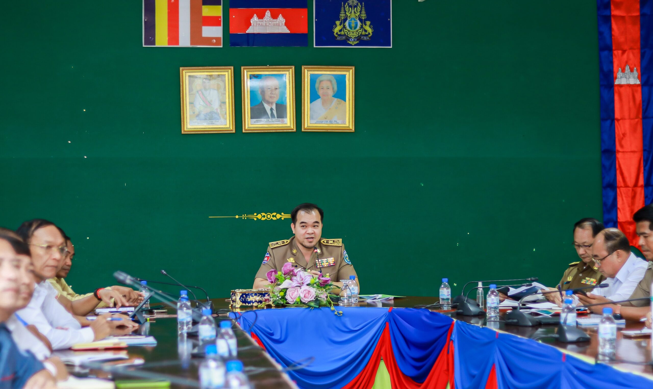លោក ឈេង សុវណ្ណដា អភិបាលរង នៃគណៈអភិបាលខេត្តកោះកុង បានអញ្ជើញដឹកនាំកិច្ចប្រជុំពិភាក្សា ស្តីពីការរៀបចំរបាយការណ៍វឌ្ឍនភាពរយៈពេល៩ខែ ឆ្នាំ២០២៤ ពាក់ព័ន្ធនឹងការរៀបចំផែនការប្រើប្រាស់ដីឃុំ សង្កាត់ ក្នុងភូមិសាស្ត្រខេត្តកោះកុង