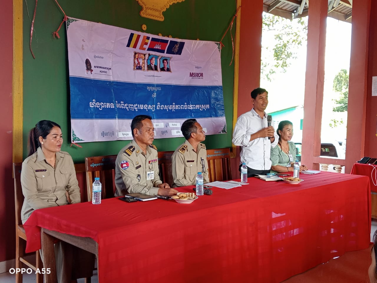 ប៉ុស្តិ៍នគរបាលរដ្ឋបាលឃុំថ្មដូនពៅ បានសហការជាមួយក្រុមប្រឹក្សាឃុំ និងអង្គការសមាគមអាដហុក ចុះបើកកម្មវិធីផ្សព្វផ្សាយ និងបើកវគ្គបណ្ដុះបណ្ដាលស្តីពីការទប់ស្កាត់អំពើហិង្សាក្នុងគ្រួសារនិងយេនឌ័រ