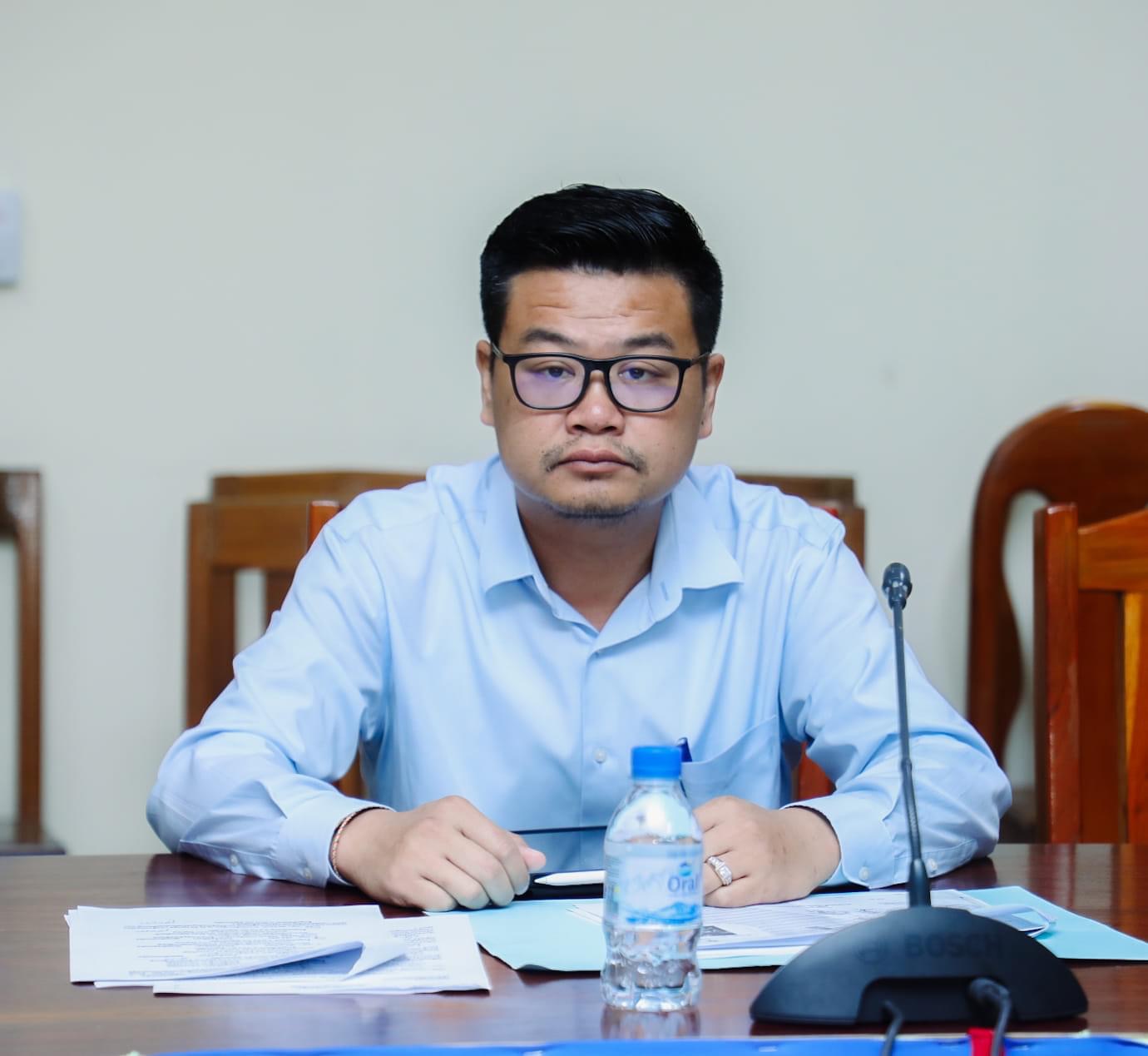 លោក ក្រូច បូរីសីហា អភិបាលស្រុក បានដឹកនាំលោកអភិបាលរងស្រុក នាយរងរដ្ឋបាលសាលាស្រុក ប្រធានការិយាល័យ ដ.ន.ស.ភ ស្រុក បានចូលរួមកិច្ចប្រជុំដើម្បីពិនិត្យវឌ្ឍនភាពបញ្ហាទំនាស់ដីធ្លីស្ថិតក្នុងមូលដ្ឋានស្រុកបូទុមសាគរ ក្រោមអធិបតីភាព លោក ឈេង សុវណ្ណដា អភិបាលខេត្តកោះកុង