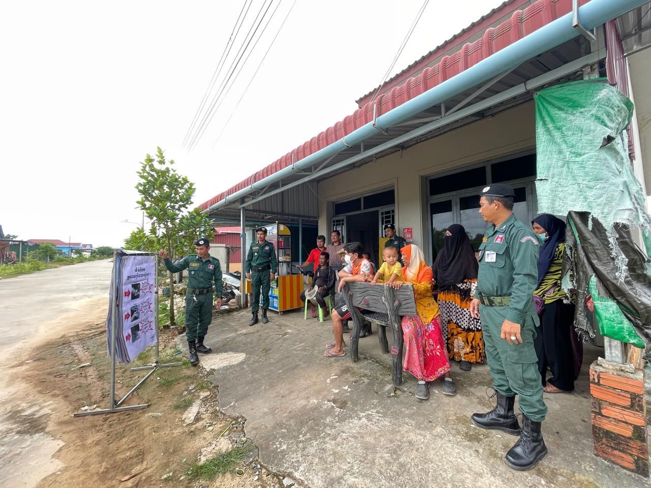 កម្លាំងប៉ុស្តិ៍នគរបាលរដ្ឋបាលស្ទឹងវែង សហការជាមួយអាជ្ញាធរ បានចុះធ្វើការផ្សព្វផ្សាយវេទិកាសាធារណៈគោលនយោបាយភូមិ ឃុំ-សង្កាត់មានសុវត្ថិភាពទាំង៧ចំនុច ជូនដល់បង-ប្អូនប្រជាពលរដ្ឋ ស្ថិតនៅភូមិស្ទឹងវែង សង្កាត់ស្ទឹងវែង ក្រុងខេមរភូមិន្ទ