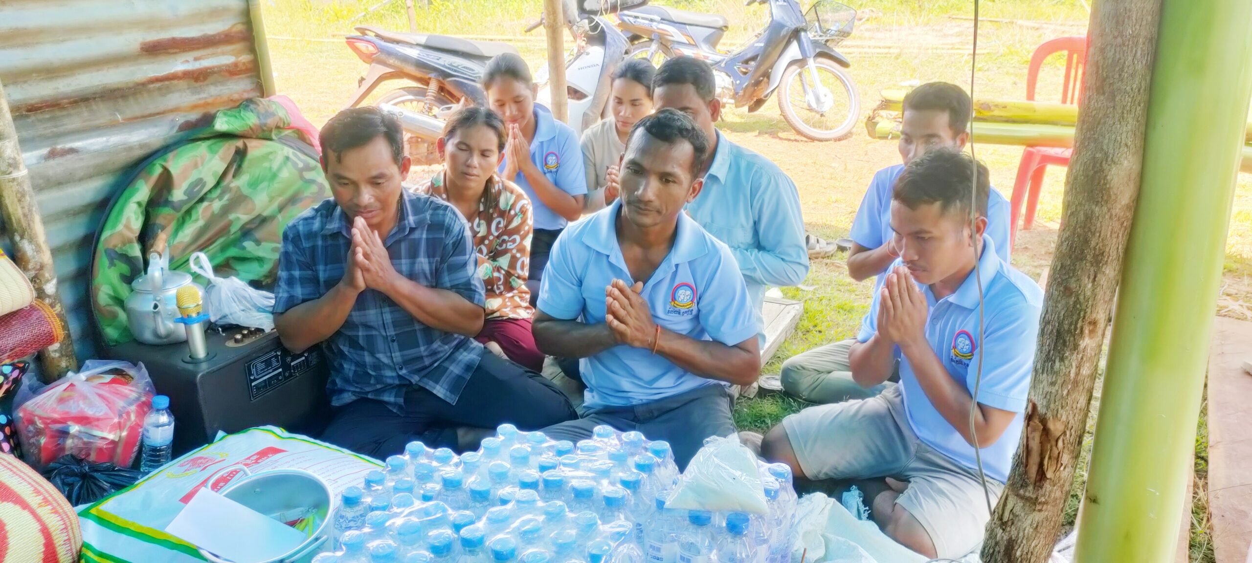 រដ្ឋបាលឃុំប្រឡាយ លោក សុខ ខ្មៅ មេឃុំប្រឡាយ និង ជាប្រធានស.ស.យ.កឃុំប្រឡាយ និងសមាជិក ស.ស.យ.ក មេភូមិ សមាជិកភូមិ បានចូលរួមរំលែកទុក្ខ លោក យាយ ច្រាញ់ យុង ដែលទទួលមរណភាពកាលនៅ ថ្ងៃទី០៣ ខែតុលា ឆ្នាំ២០២៤។