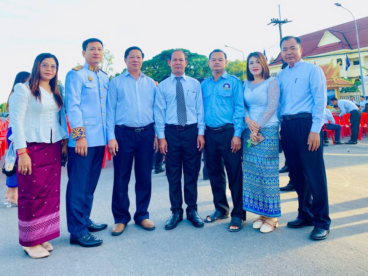 លោក ង៉ែត ឡឹង ប្រធានមន្ទីរអប់រំ យុវជន និងកីឡាខេត្ត បានដឹកនាំសហការី អញ្ជើញចូលរួមព្រះរាជពិធីបុណ្យខួបលើកទី២០ នៃការគ្រងរាជព្រះបរមសិរីរាជសម្បត្តិរបស់ព្រះករុណាជាអម្ចាស់ជីវិតលើត្ឡូង ព្រះមហាក្សត្រ នៃព្រះរាជាណាចក្រកម្ពុជា