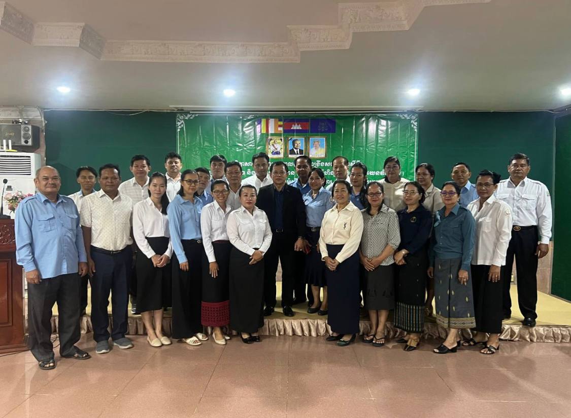 លោកវេជ្ជបណ្ឌិត ភួង ចាន់ថន ប្រធាន​ការិយាល័យបង្ការ និងគ្រប់គ្រងជំងឺ បានចូលរួមសិក្ខាសា​លាបណ្តុះបណ្តាលលេីការពង្រឹងសមត្ថភាពស្តីពីការកេងប្រវ័ញ្ចផ្លូវភេទ​ និងការរំលោភបំពាន(SEA)​អំពេីហឹង្សាទាក់ទងនឹងយេន​ឌ័រ​(​GBV)​ផែនការគ្រប់គ្រងកម្លាំងពលកម្ម​(LMP)និងអំ​ពេី​ហឹង្សាលេីកុមារ​(VAC)​សម្រាប់ក្រុមការងារបរិស្ថាន​ និងសង្គម​ ក្នុងវិស័យសុខាភិ​បាល​