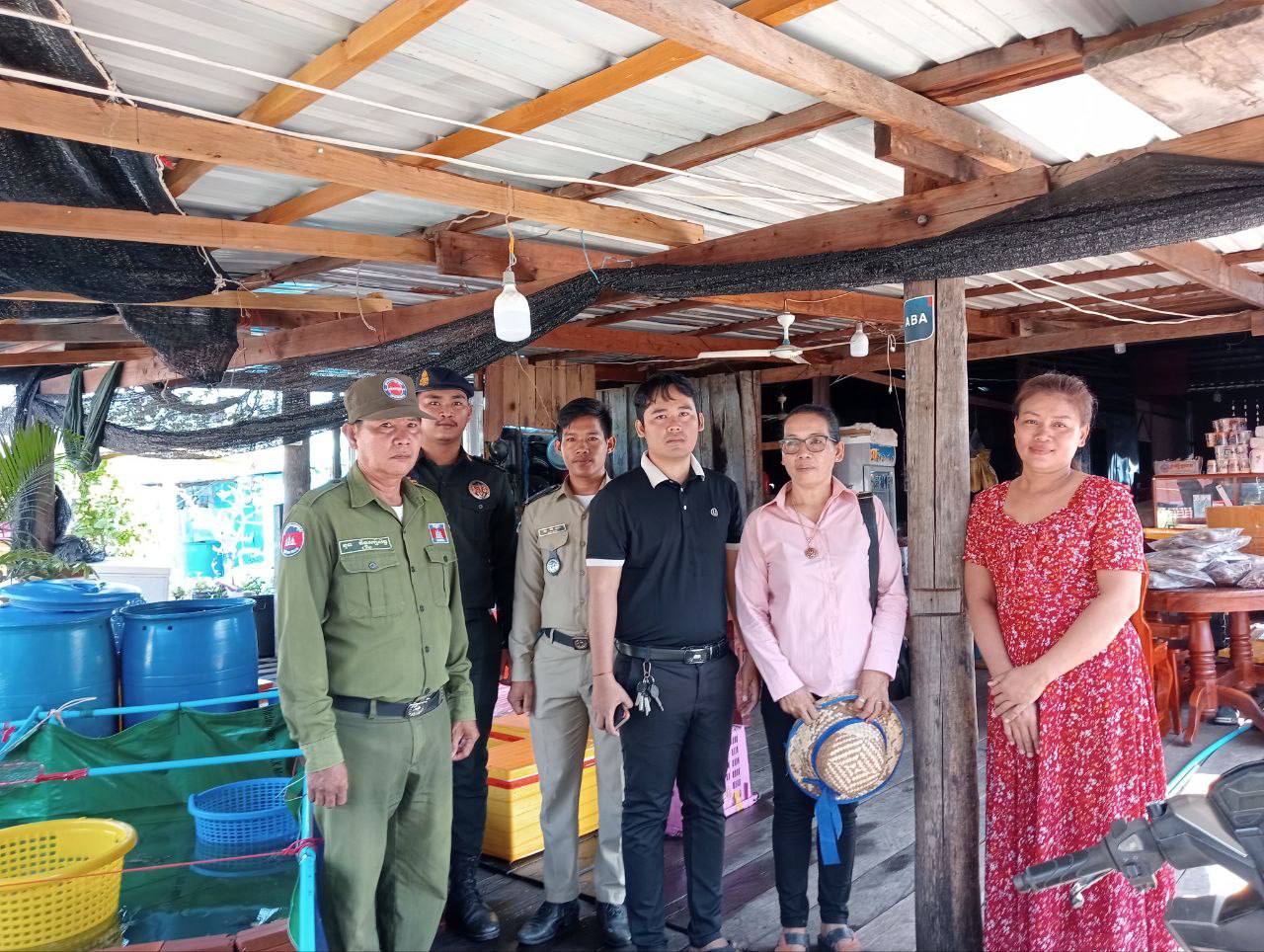 រដ្ឋបាលឃុំកោះស្ដេច សកម្មភាពចុះផ្សព្វផ្សាយប្រជាពលរដ្ឋតាមខ្នងផ្ទះនៅក្នុងមូលដ្ឋានឱ្យចងទង់ជាតិនៅមុខផ្ទះ​ ដេីម្បីអបអរសាទរពិធីបុណ្យឯករាជ្យជាតិ​ និងក្នុងឱកាសជិតដល់ថ្ងៃព្រះរាជពិធីបុណ្យអុំទូក​ បណ្ដែតប្រទីប​ និងសំពះព្រះខែ​ អកអំបុក