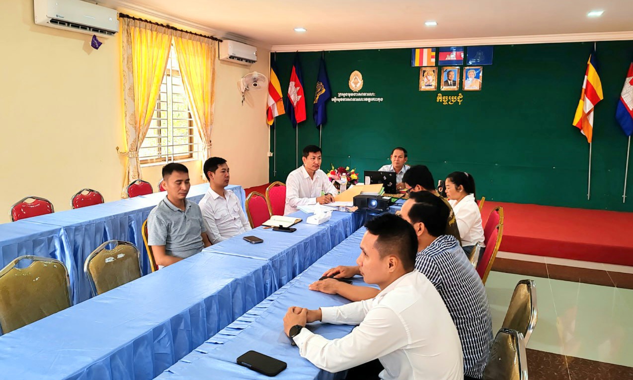 លោក ឡុង ពុទ្ធី ប្រធានមន្ទីរមុខងារសាធារណៈខេត្តកោះកុង បានអញ្ជើញចូលរួម «កិច្ចប្រជុំកម្រិតបច្ចេកទេសស្ដីពីការធ្វើបច្ចុប្បន្នភាពរចនាសម្ព័ន្ធ និងទិន្ន័យមន្រ្តីក្នុងវិស័យអប់រំ និងវិស័យសុខាភិបាល»