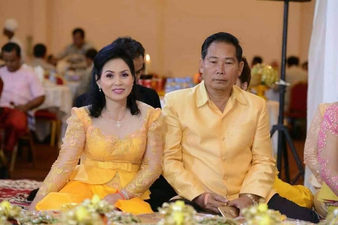 រដ្ឋបាលខេត្តកោះកុង សូមថ្លែងអំណរគុណចំពោះម្ចាស់សណ្ឋាគារ កែវ មុន្នី ដែលបានឧបត្ថម្ភថវិកាចំនួន ១៥០ ០០០រៀល សម្រាប់រៀបចំពិធីបុណ្យអុំទូក បណ្តែតប្រទីប និងសំពះព្រះខែ អកអំបុក ឆ្នាំ២០២៤