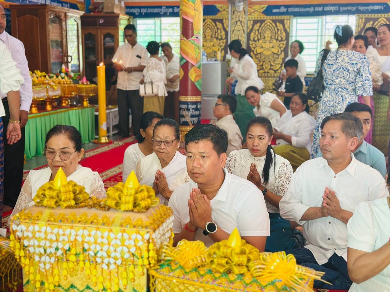 លោកស្រី គ្រី សោភ័ណ្ឌ ប្រធានក្រុមប្រឹក្សាស្រុក លោក សាង ស៊ីណេត អភិបាលរងស្រុកតំណាងលោក ក្រូច បូរីសីហា អភិបាលនៃគណ:អភិបាលស្រុក បានដឹកនាំមន្រ្តីរាជការនៃរដ្ឋបាលសាលាស្រុកបូទុមសាគរនាំយកនូវទេយ្យទានកឋិន និងបច្ច័យសង្កត់ត្រៃរបស់លោកអភិបាលស្រុកចំនួន៥០០.០០០៛ ព្រមទាំងបច្ច័យរបស់សប្បុរសជនមួយចំនួនទៀត ដើម្បីចូលរួមបុណ្យកឋិនទានសាមគ្គី វេរប្រគេនព្រះសង្ឃដែលគង់ចាំព្រះវស្សាអស់ត្រីមាស ក្នុងវត្តប្រជារដ្ឋកំសាន្តស្ថានសួគ៌ ស្ថិតនៅក្នុងភូមិទួលពោធ៍ ឃុំតានូន
