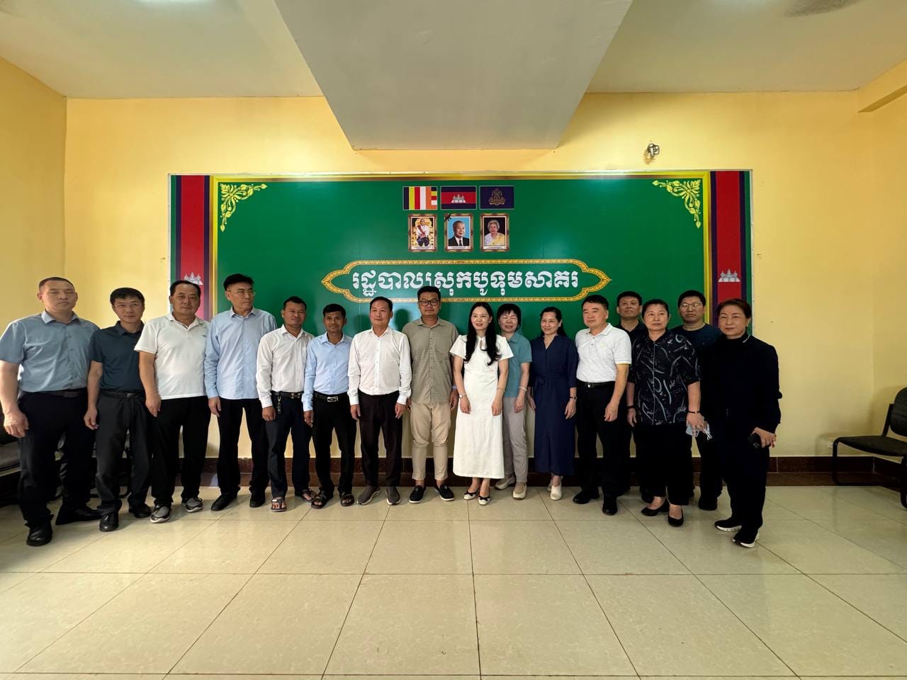 លោក ក្រូច បូរីសីហា អភិបាល នៃគណៈអភិបាលស្រុកបូទុមសាគរ បានទទួលស្វាគមន៍ គណៈប្រតិភូក្រុមហ៊ុនវិនិយោគមកពីខេត្តកងស៊ី នៃប្រទេសចិន ដែលមកទស្សនកិច្ចនៅក្នុងមូលដ្ឋានស្រុកបូទុមសាគរ និងសិក្សាស្រាវជ្រាវការងារមួយចំនួនក្នុងស្រុក