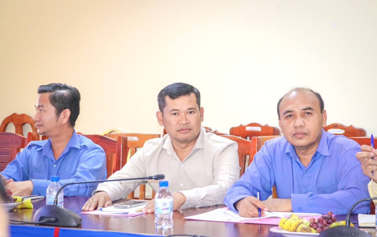 លោក គឹម រម្នី អភិបាលរងស្រុកគិរីសាគរ បានចូលរួមកិច្ចប្រជុំប្រចាំខែរបស់លេខាធិការដ្ឋានក្រុមប្រឹក្សាប្រលងប្រណាំងអនុវត្តគោលនយោបាយភូមិ ឃុំ សង្កាត់ មានសុវត្ថិភាព របស់គណៈបញ្ជាការឯកភាពខេត្តកោះកុង