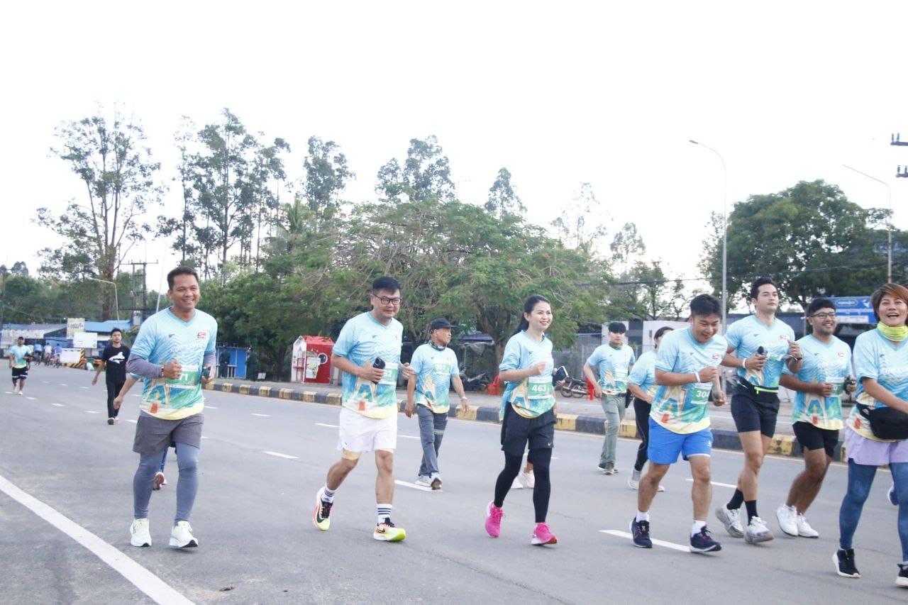 លោក ក្រូច បូរីសីហា អភិបាល នៃគណៈអភិបាលស្រុកបូទុមសាគរ បានដឹកនាំមន្ត្រីក្រោមឱវាទ នៃរដ្ឋបាលស្រុកចូលរួមព្រឹត្តិការណ៍រត់ ដើម្បីអបអរសាទរខួបលើកទី៧១ឆ្នាំបុណ្យឯករាជជាតិ ៩ វិច្ឆិកា ១៩៥៣ – ៩ វិច្ឆិកា ២០២៤ ដែលមានរយៈចំងាយ ២១គីឡូម៉ែត្រ ៧គីឡូម៉ែត្រ និង៣គីឡូម៉ែត្រ ក្រោមអធិបតីភាព លោកជំទាវ មិថុនា ភូថង អភិបាល នៃគណៈអភិបាលខេត្តកោះកុង