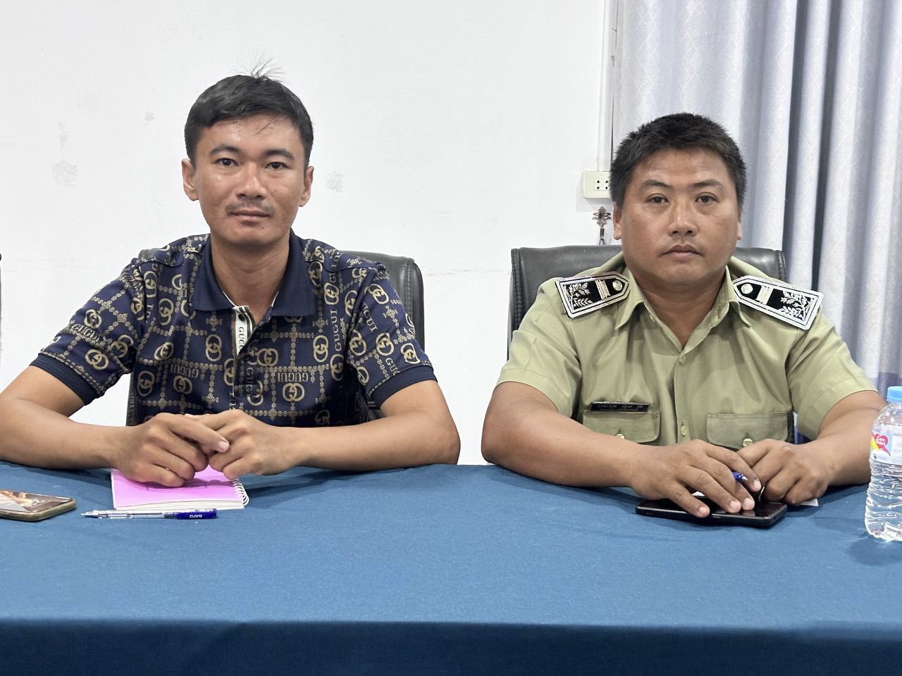 លោក អុឹង គី ជំទប់ទី១ ឃុំកោះកាពិ បានចូលរួមក្នុងកិច្ចប្រជុំស្តីពី ការងារព័ត៍មានវិទ្យា នៅសាលប្រជុំសាលាស្រុកកោះកុង ។