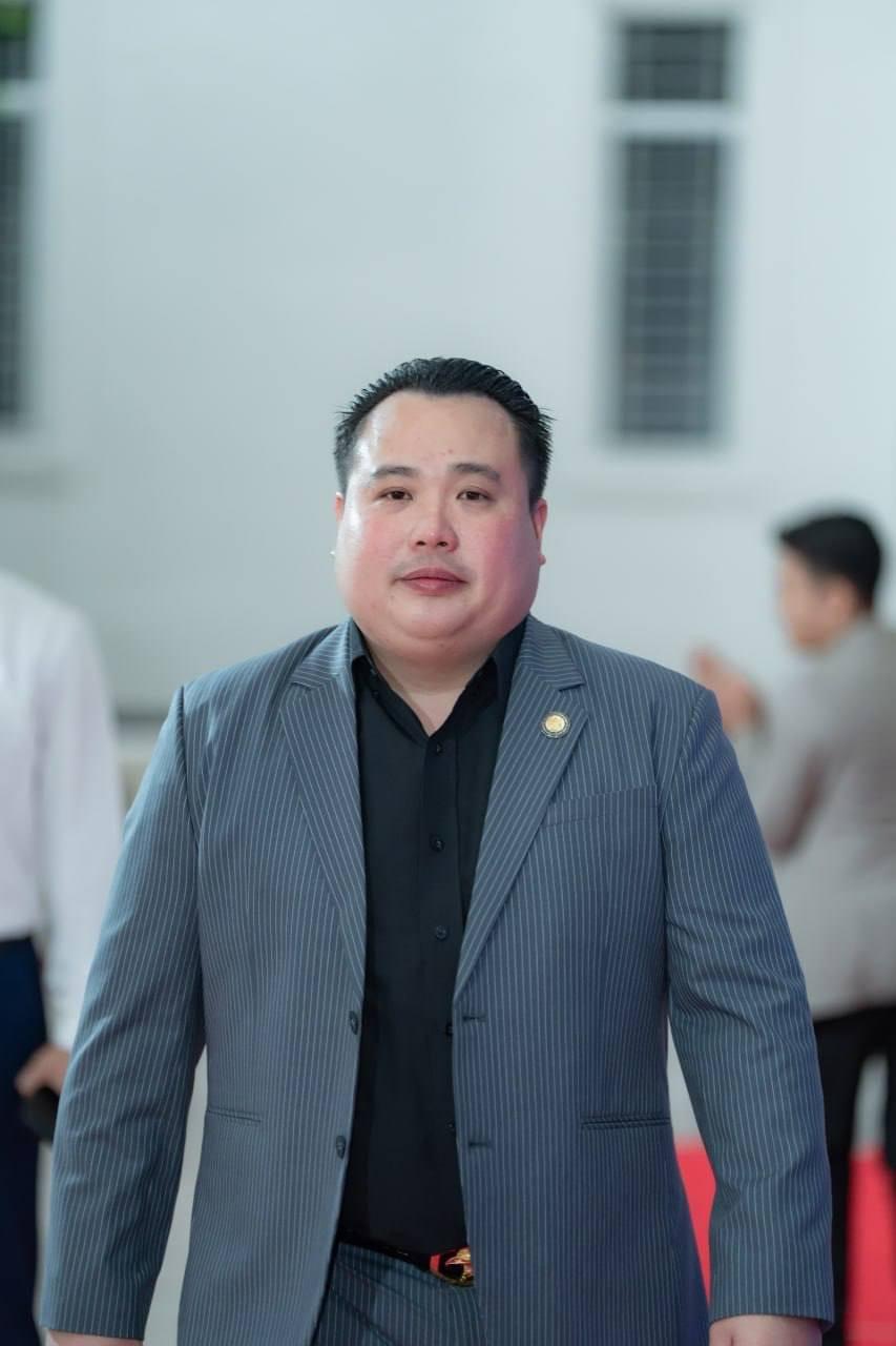 រដ្ឋបាលស្រុកបូទុមសាគរ សូមថ្លែងអំណរគុណយ៉ាងជ្រាលជ្រៅជូនចំពោះ លោកមេធាវី អ៉ឹង ឡាក់ឃីឡៃ ដែលបានឧបត្ថម្ភថវិកាចំនួន ២០០.០០០រៀល (ពីររយពាន់រៀលគត់) ជូនរដ្ឋបាលស្រុកសម្រាប់ចូលរួមក្នុងពិធីប្រណាំងទូក ប្រកួតសម្រស់ស្ត្រីមជ្ឈិមវ័យ និងតាំងពិព័រណ៍លក់ផលិតផលនានា ក្នុងព្រះរាជពិធីបុណ្យអុំទូក បណ្តែតប្រទីប និងសំពះព្រះខែ អកអំបុក នាថ្ងៃទី១៤-១៦ ខែវិច្ឆិកា ឆ្នាំ២០២៤ នៅមុខសាលាខេត្តកោះកុង