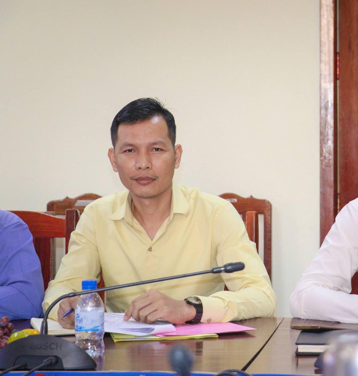លោក តុង យ៉ាវ អភិបាលរងស្រុក តំណាងលោកអភិបាលស្រុក បានចូលរួមកិច្ចប្រជុំប្រចាំខែរបស់លេខាធិការដ្ឋានក្រុមប្រឹក្សាប្រលងប្រណាំងអនុវត្តគោលនយោបាយភូមិ ឃុំ សង្កាត់ មានសុវត្ថិភាព របស់គណៈបញ្ជាការឯកភាពខេត្តកោះកុង ក្រោមអធិបតីភាព លោក ហាក់ ឡេង អភិបាលរងខេត្ត