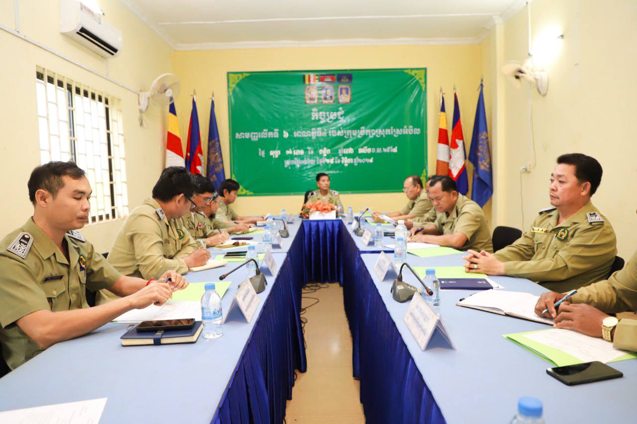 រដ្ឋបាលស្រុកស្រែអំបិល បានបើកកិច្ចប្រជុំសាមញ្ញលើកទី៦ អាណត្តិទី៤ របស់ក្រុមប្រឹក្សាស្រុក ដឹកនាំកិច្ចប្រជុំដោយ លោក យ៉ង់ យុិន សមាជិកក្រុមប្រឹក្សាស្រុក តំណាង លោក ម៉ាស់ សុជា ប្រធានក្រុមប្រឹក្សាស្រុក