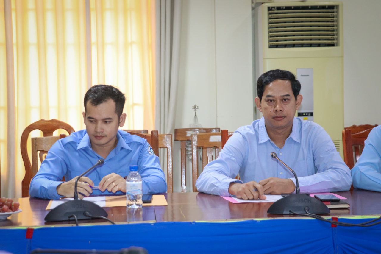 លោក ងិន ប៊ុនធឿន អនុប្រធានការិយាល័យរដ្ឋបាល និងបុគ្គលិក នៃមន្ទីរសុខាភិបាលខេត្តកោះកុង បានចូលរួមកិច្ចប្រជុំប្រចាំខែតុលា ឆ្នាំ២០២៤ របស់លេខាធិការដ្ឋានក្រុមប្រឹក្សាប្រឡងប្រណាំងអនុវត្តគោលនយោបាយភូមិ ឃុំ សង្កាត់មានសុវត្ថិភាពរបស់គណៈបញ្ជាការឯកភាពរដ្ឋបាលខេត្តកោះកុង ក្រោមអធិបតីភាព លោក ហាក់ ឡេង អភិបាលរង នៃគណៈអភិបាលខេត្តកោះកុង