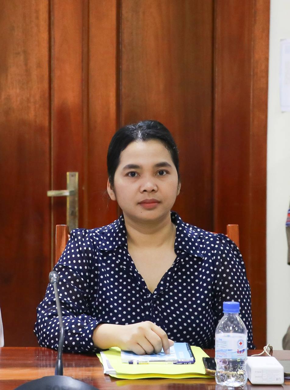 លោកស្រី​ អ៊ុន​ មករា​ អភិបាលរងស្រុកបានអញ្ជេីញចូលរួមវគ្គអន្តរាគមន៍អភិវឌ្ឍន៍សមត្ថភាពសម្រាប់ក្រុមគោលដៅជាមន្ត្រីរាជការស៊ីវិលដែលកំពុងបម្រេីការងារនៅរដ្ឋបាលខេត្ត​ និងរដ្ឋបាលក្រុង​ ស្រុក​ នៃខេត្តកោះកុង​