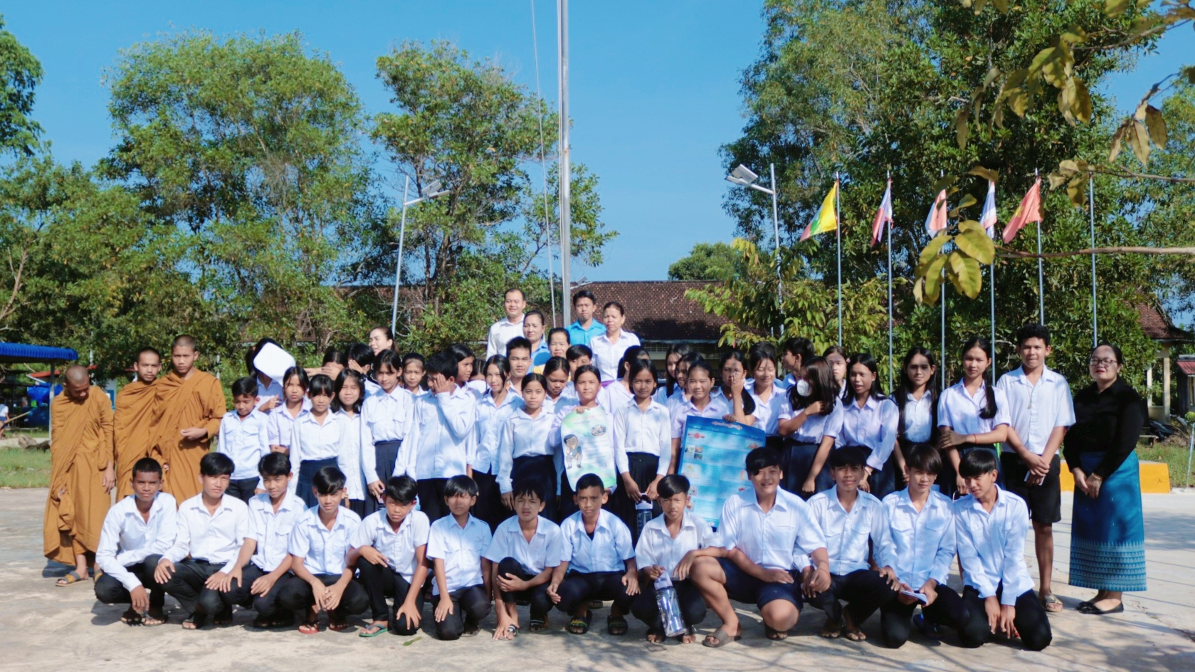 វគ្គផ្សព្វផ្សាយស្តីពី ផលប៉ះពាល់ នៃការប្រើប្រាស់គ្រឿងញៀន ដល់សិស្សានុស្សិស្ស នៅអនុវិទ្យាល័យពាមក្រសោប ក្នុងស្រុកមណ្ឌលសីមា ខេត្តកោះកុង