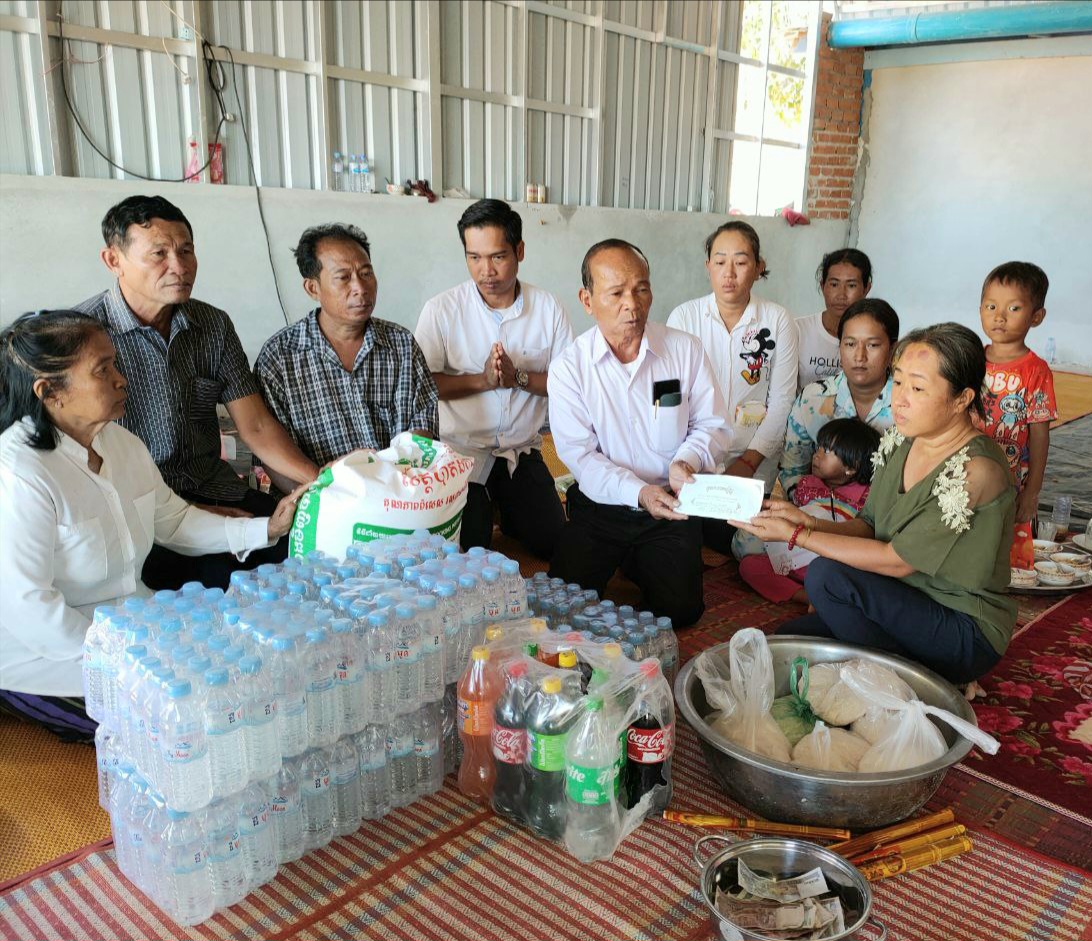 រដ្ឋបាលឃុំភ្ញីមាស ចូលរួមពិធីបុណ្យសព ឈ្មោះ យី គឹមយឿន ភេទស្រី អាយុ៦៣ឆ្នាំ ជនជាតិខ្មែរ ដែលទទួលមរណៈភាព